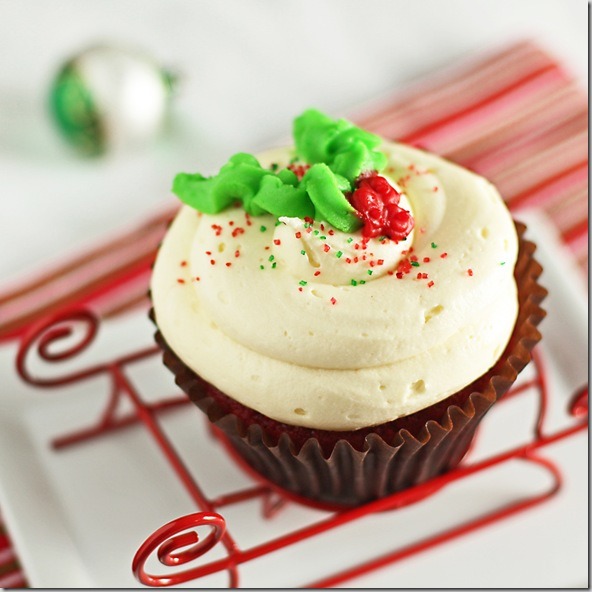 Christmas Red Velvet Cupcake