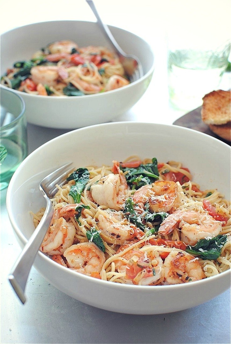 Shrimp Pasta with tomatoes, lemons, and spinach via beautiful-foods