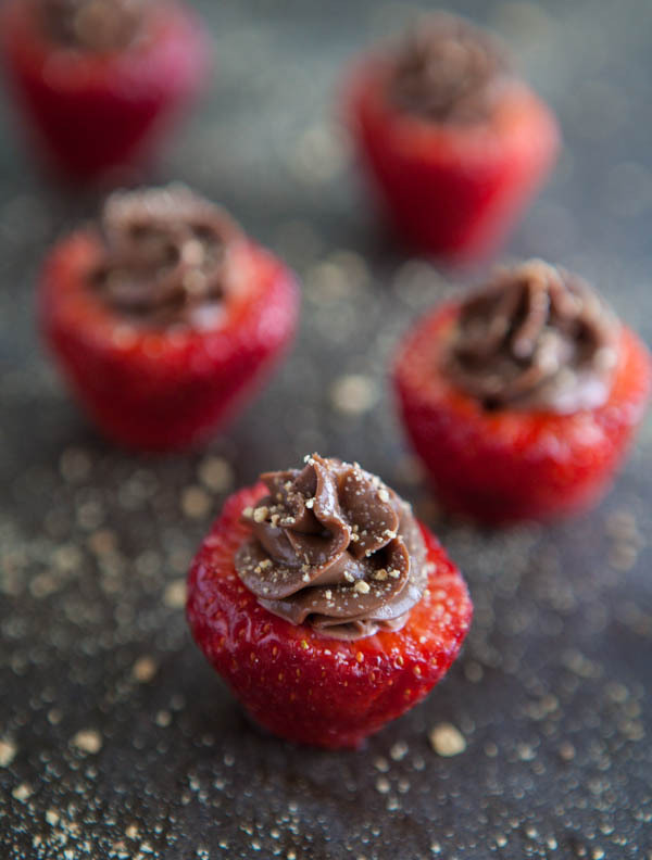 Recipe: Strawberry Chocolate Cheesecake Bites