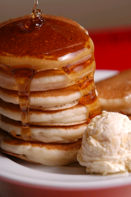 Silver Dollar Pancakes (by Marco Cabazal)