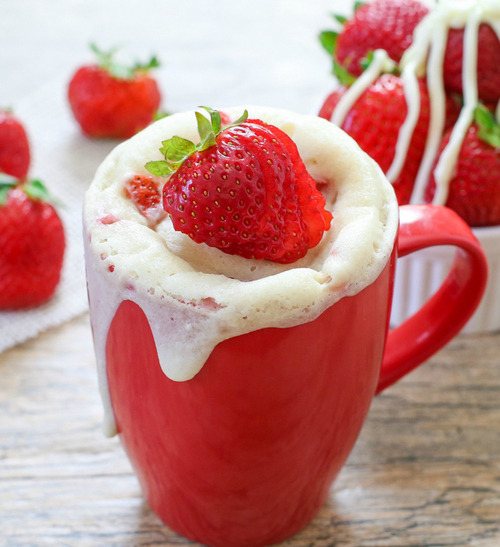 Strawberries and Cream Mug CakeMore cake & cookie & baking inspiration