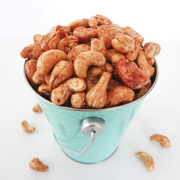 (via Sweet and Spicy Roasted Cashews One Ingredient Chef)